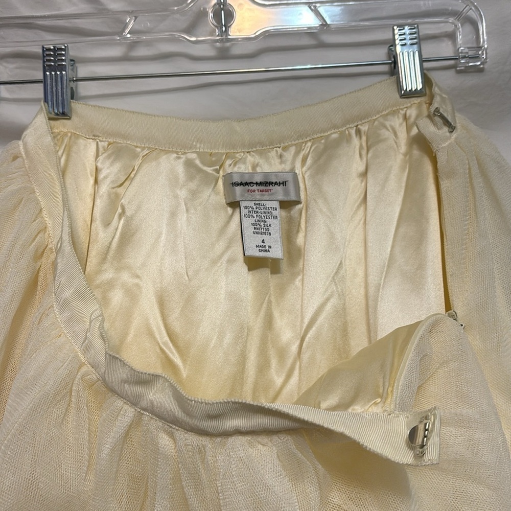 Gorgeous Cream Isaac Mizrahi Tulle/Poly/Silk Layered Skirt; Size 4 - Picture 4 of 8